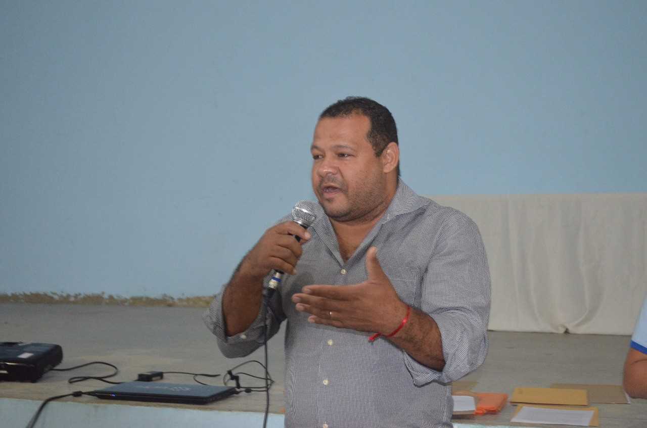 Prefeito Oziel participa de bate papo com alunos do CMC